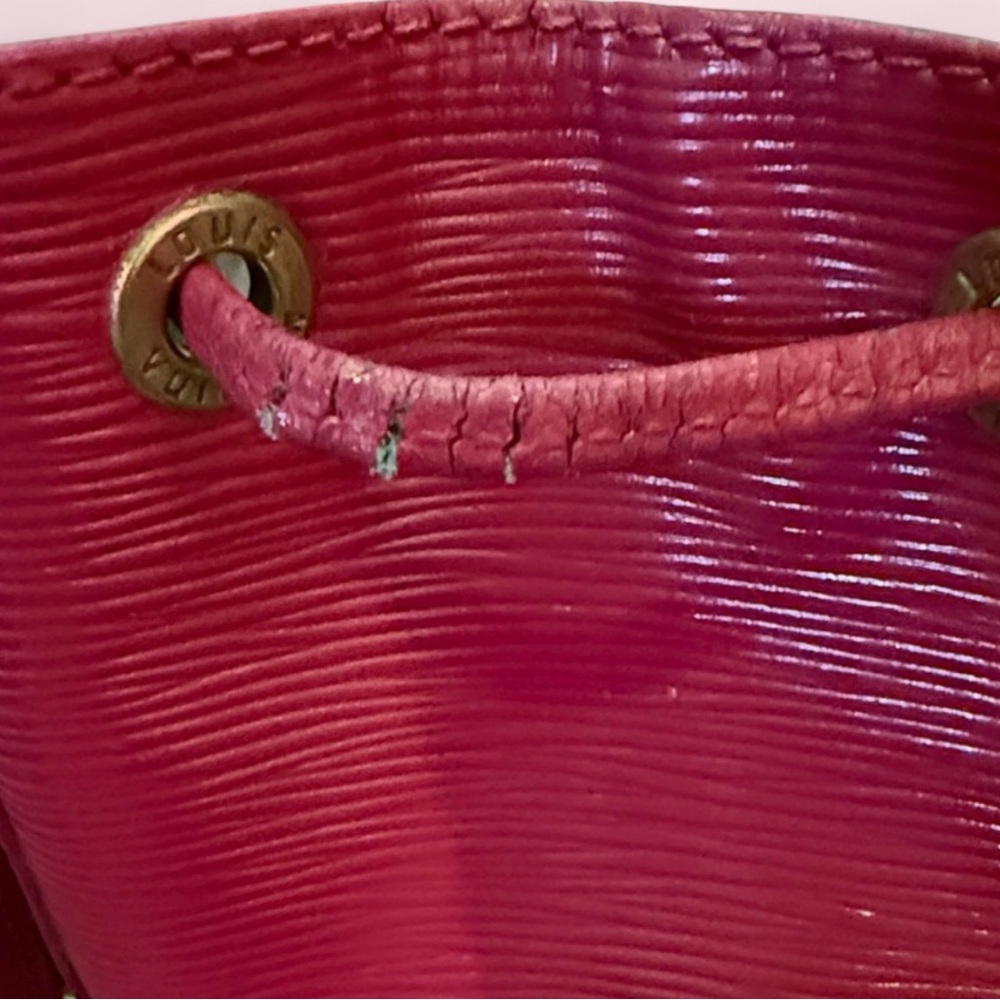 Authentic Repainted LV Epi Petit Noe Leather Raspberry Shoulder bag w/cardholder - Picture 2 of 6